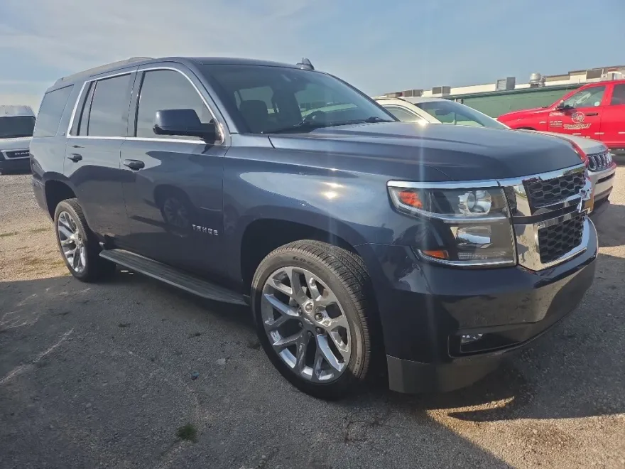 2019 Chevrolet Tahoe LT photo 1