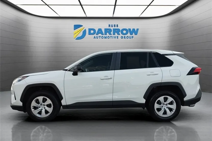 2024 Toyota RAV4 LE photo 1