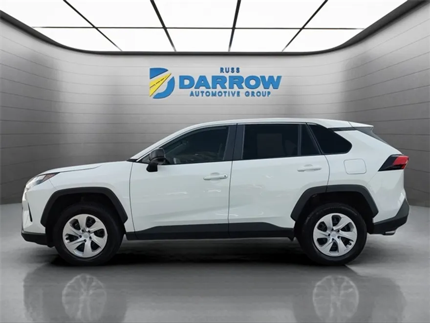 2024 Toyota RAV4 LE photo 1