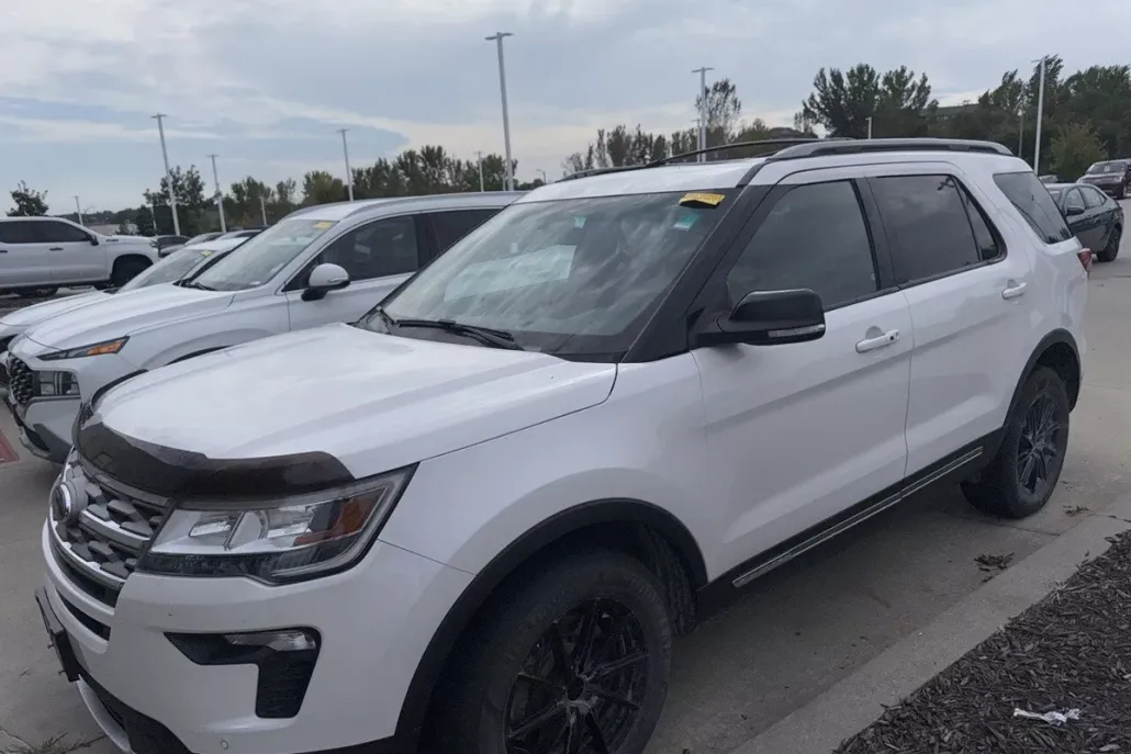 2018 Ford Explorer XLT photo 1