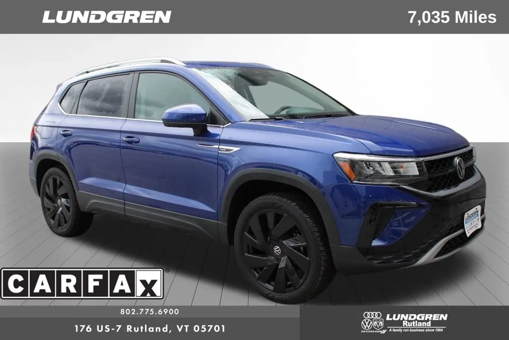 2024 Volkswagen Taos SE photo 1