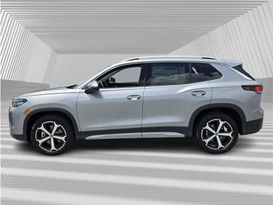 2025 Volkswagen Tiguan SE photo 1