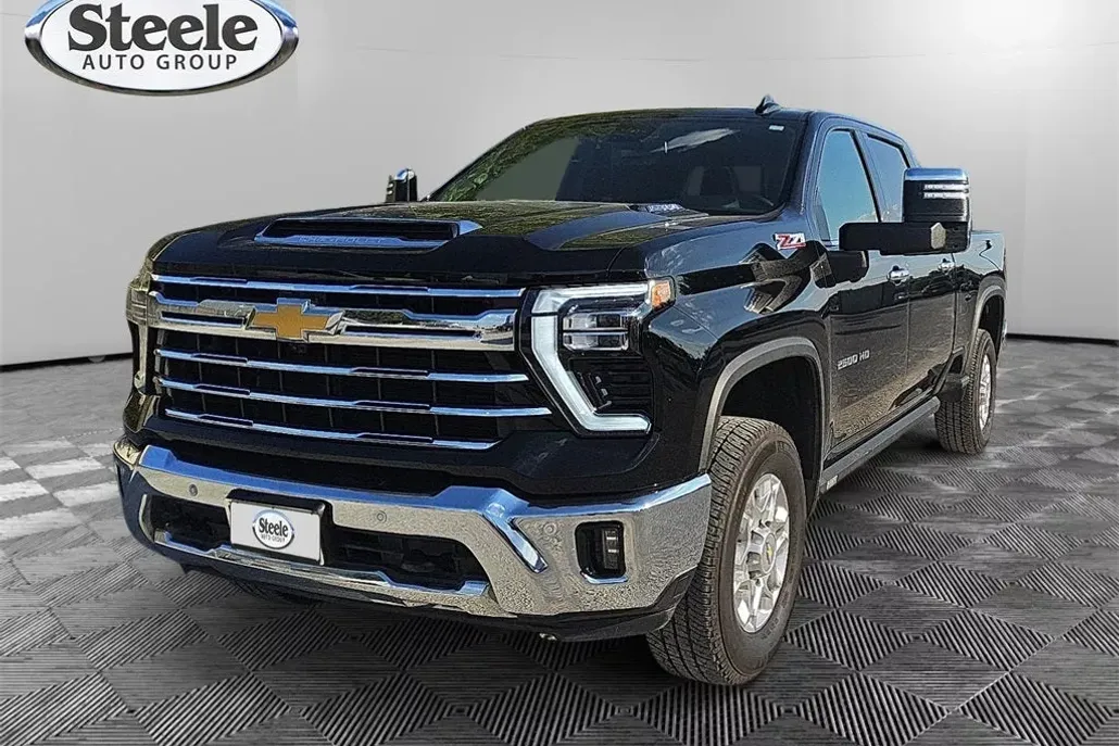 2025 Chevrolet Silverado 2500HD LTZ photo 1