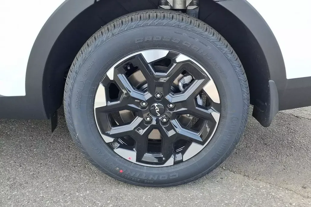 2025 Kia Sorento S photo 1