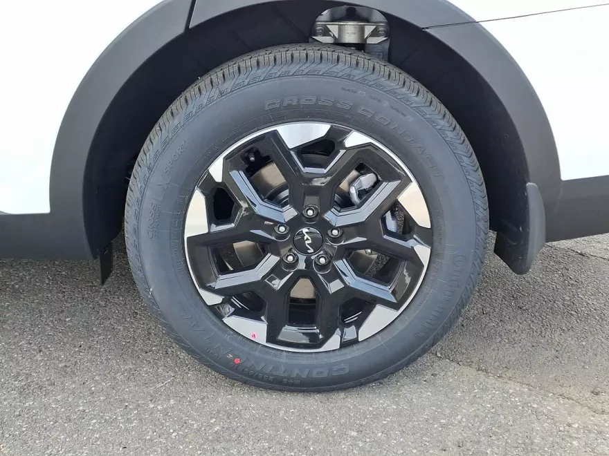2025 Kia Sorento S photo 1