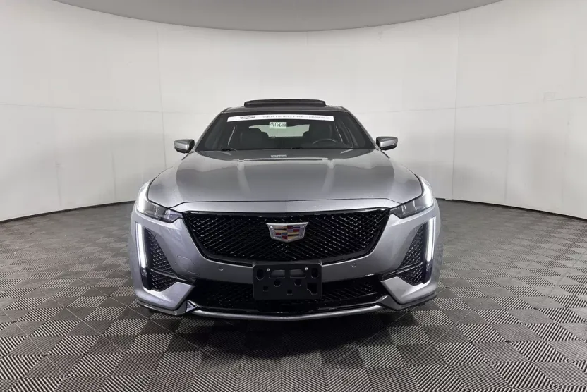 2024 Cadillac CT5 V photo 1
