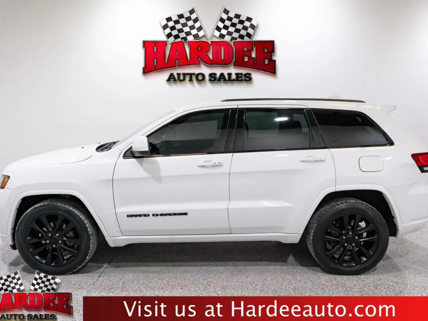 2018 Jeep Grand Cherokee Laredo photo 1