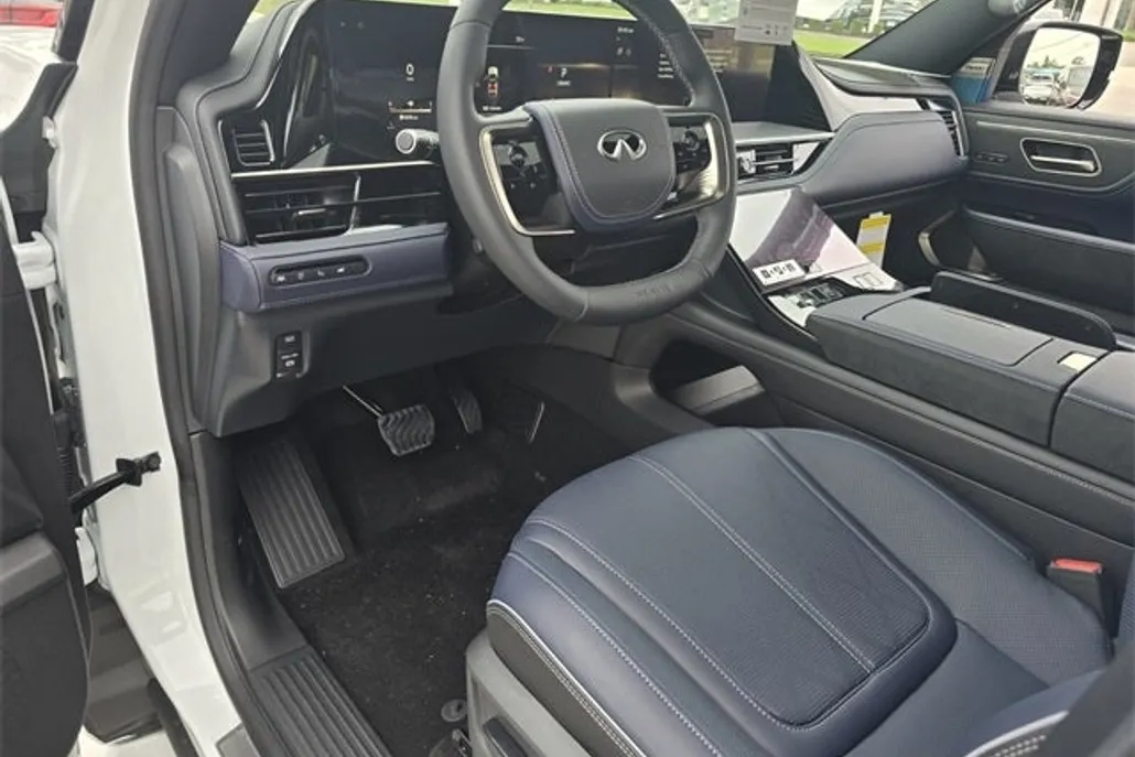 2026 Infiniti QX80 Sensory photo 1