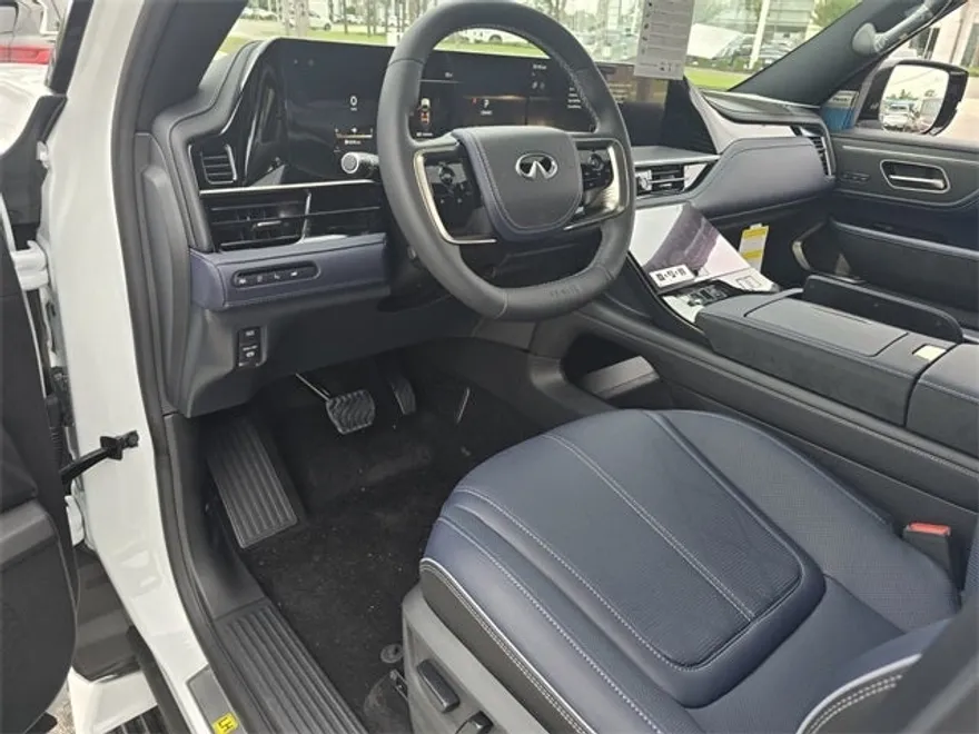 2026 Infiniti QX80 Sensory photo 1