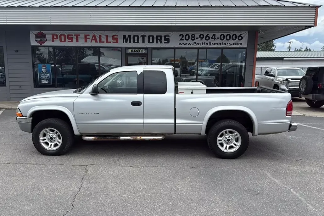 2001 Dodge Dakota Club Cab photo 1
