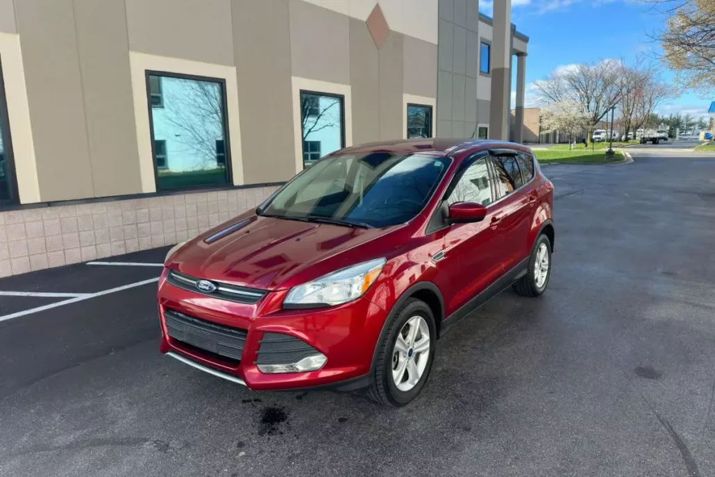 2015 Ford Escape SE Sport photo 1