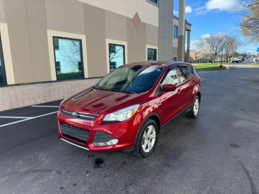 2015 Ford Escape SE Sport photo 1