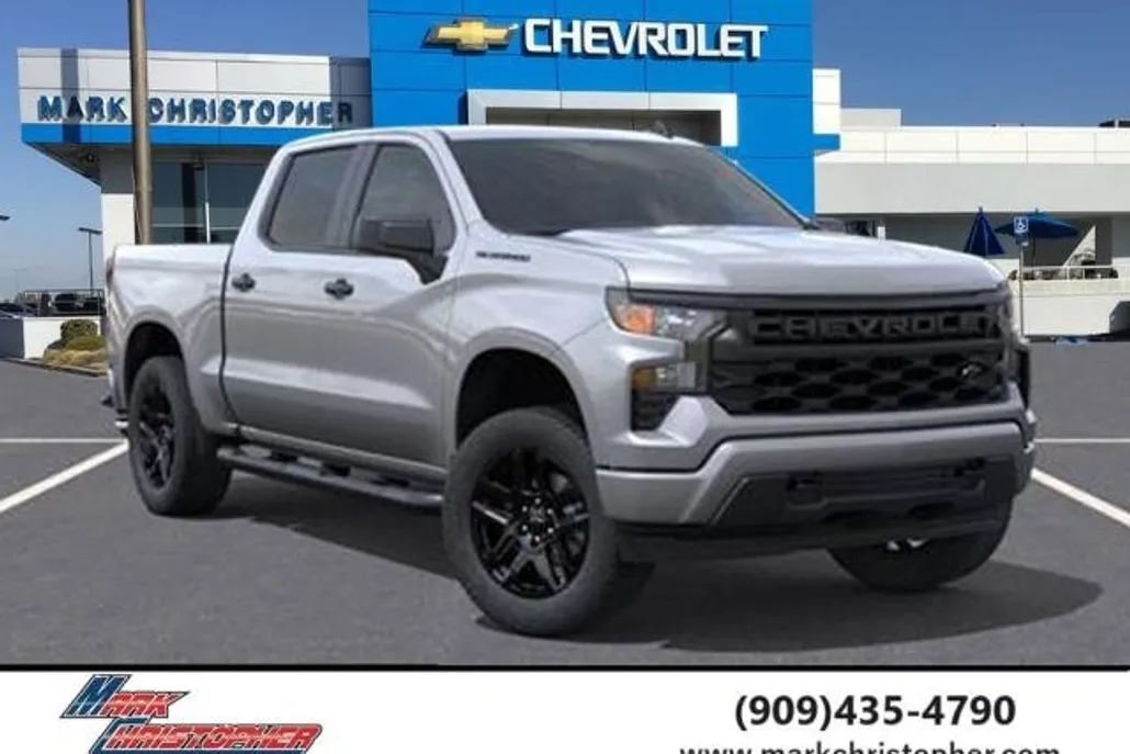 2025 Chevrolet Silverado 1500 Custom photo 1