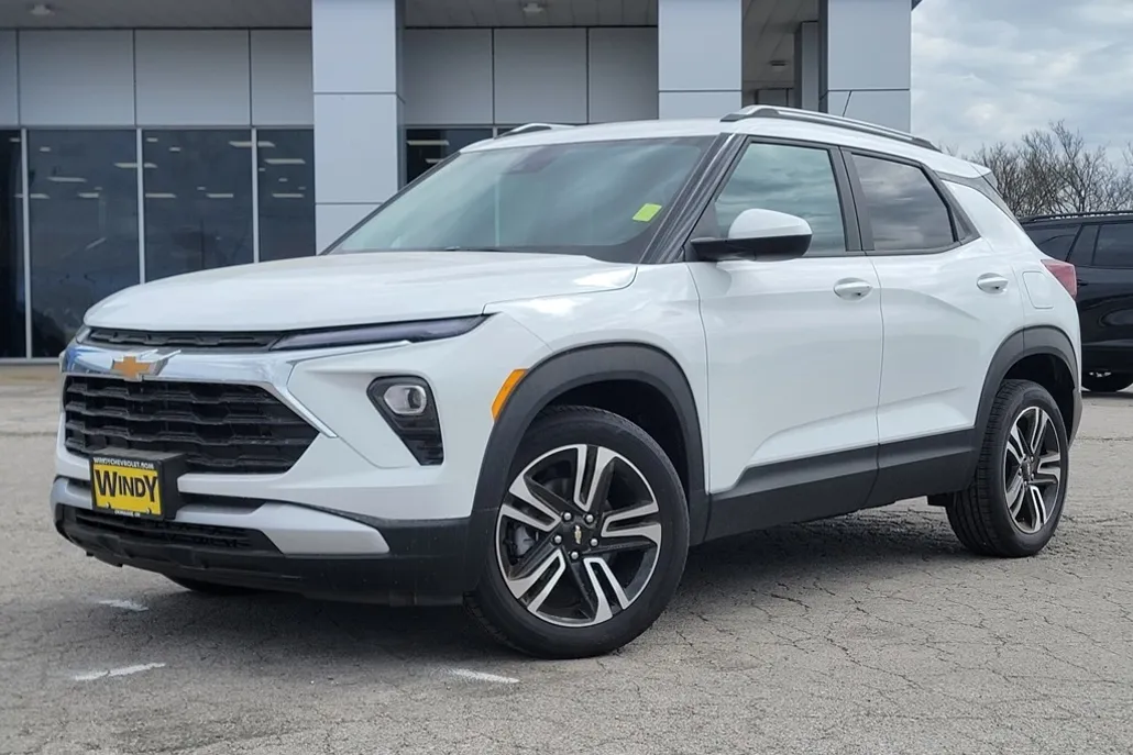 2025 Chevrolet Trailblazer LT photo 1