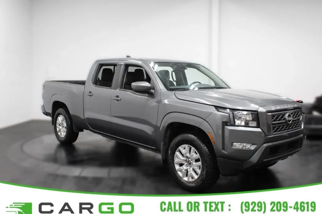 2022 Nissan Frontier Crew Cab SV photo 1