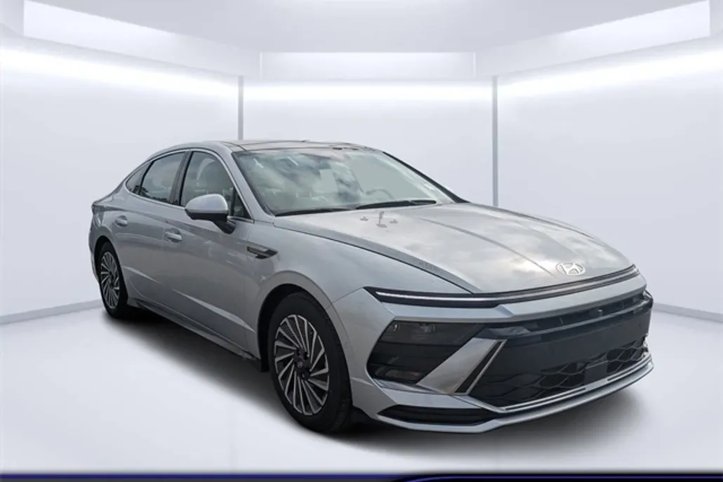 2024 Hyundai Sonata Hybrid Limited photo 1