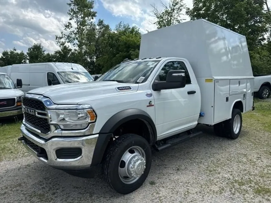 2024 Ram 4500 photo 1