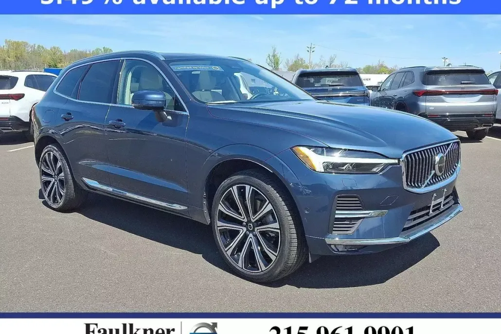 2023 Volvo XC60 Ultimate photo 1