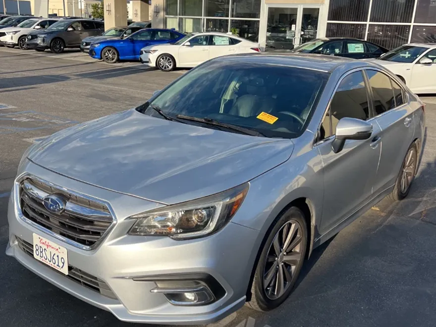 2018 Subaru Legacy Limited photo 1