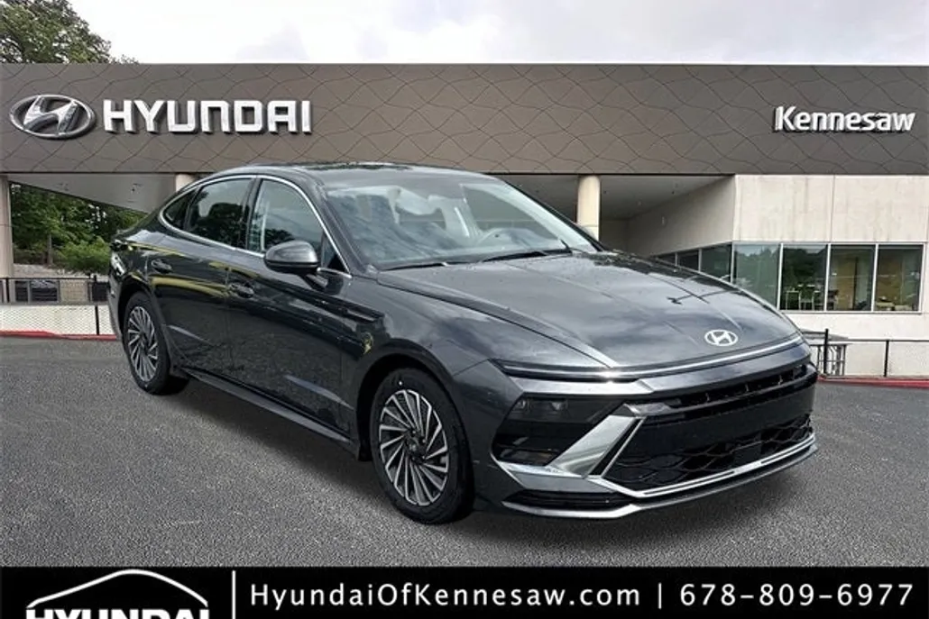 2025 Hyundai Sonata Hybrid SEL photo 1