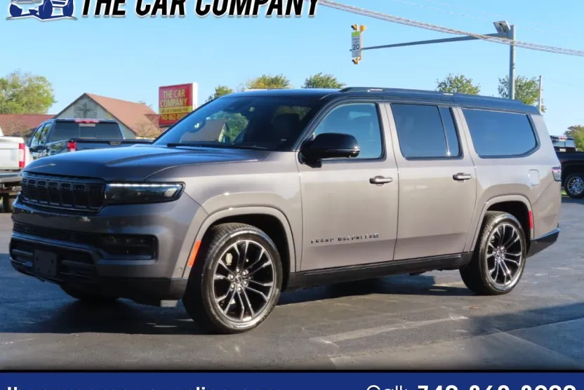 2024 Jeep Grand Wagoneer L II photo 1