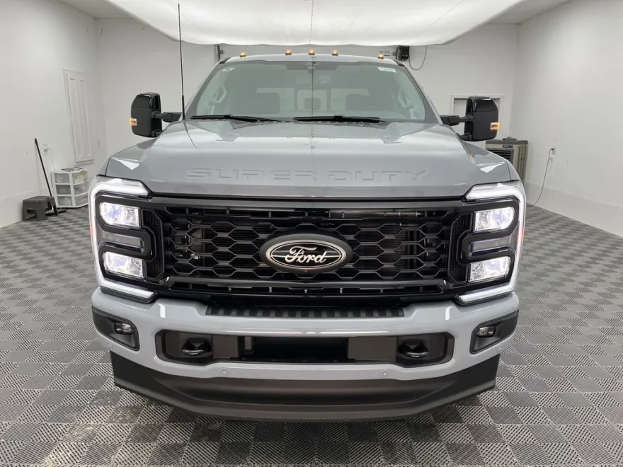 2026 Ford F-250 photo 1
