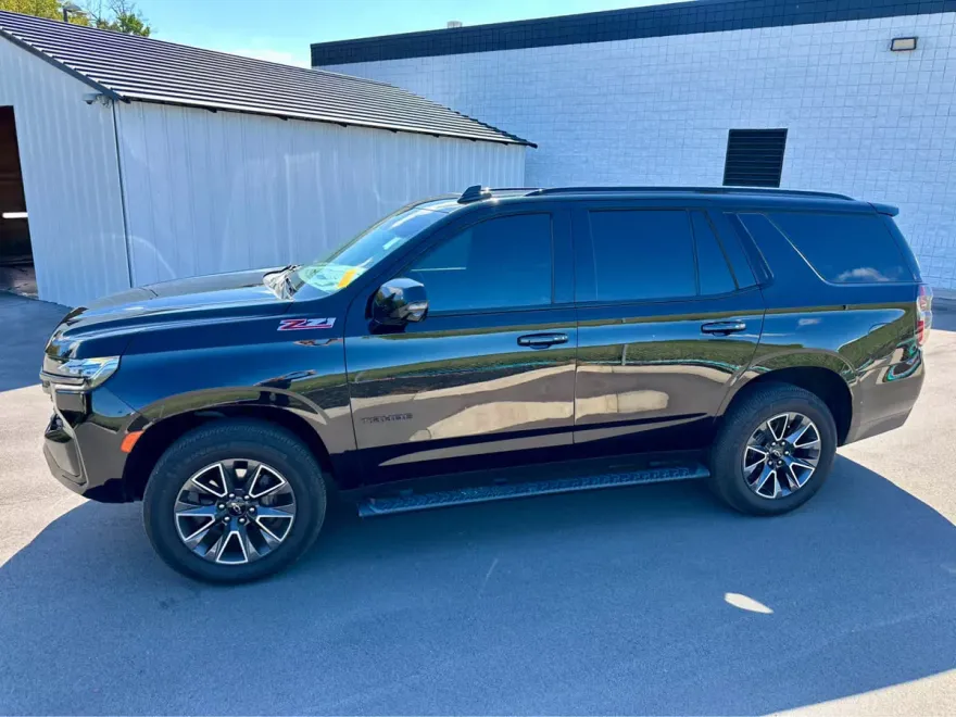 2021 Chevrolet Tahoe Z71 photo 1