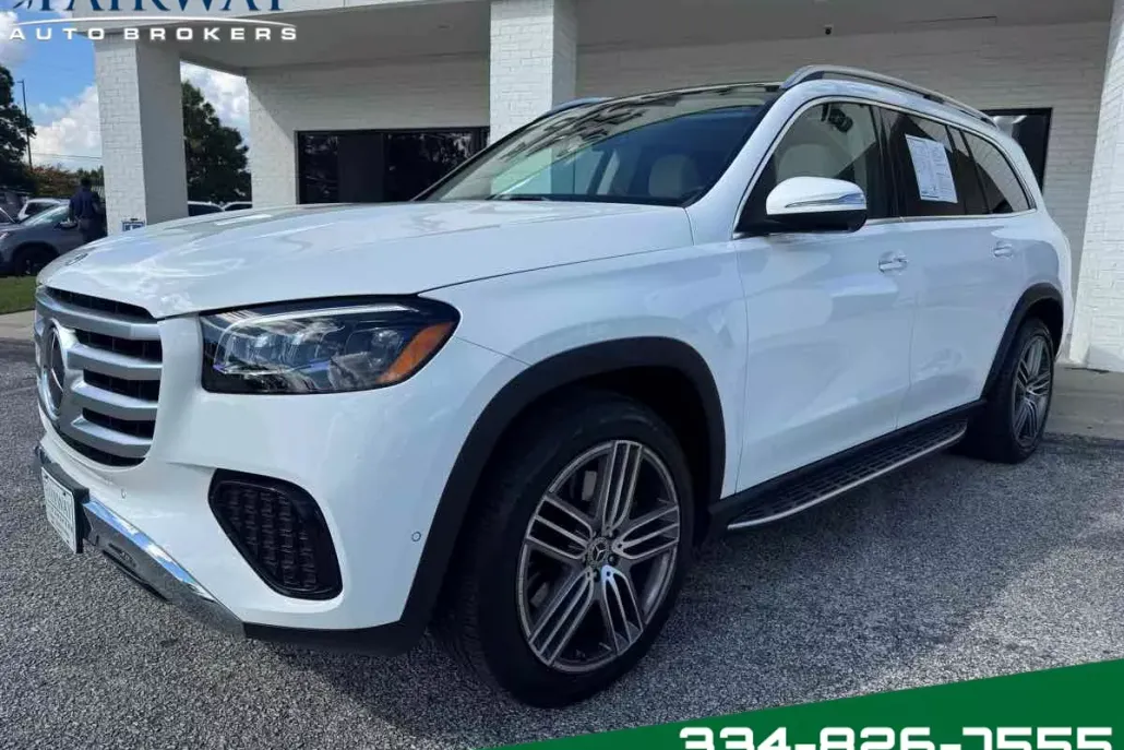 2025 Mercedes Benz GLS 450 4MATIC photo 1