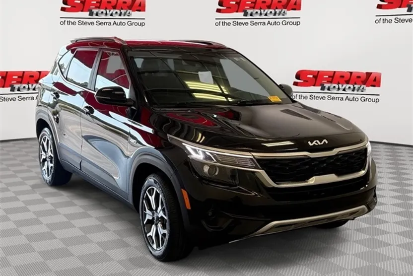 2023 Kia Seltos EX photo 1