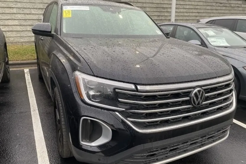 2024 Volkswagen Atlas SE Technology photo 1
