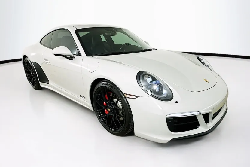 2018 Porsche 911 GTS photo 1