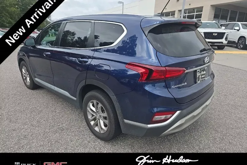 2019 Hyundai Santa Fe SE photo 1