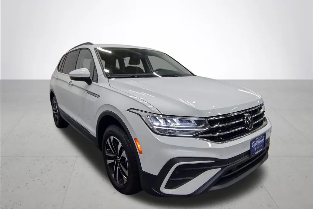 2024 Volkswagen Tiguan S photo 1