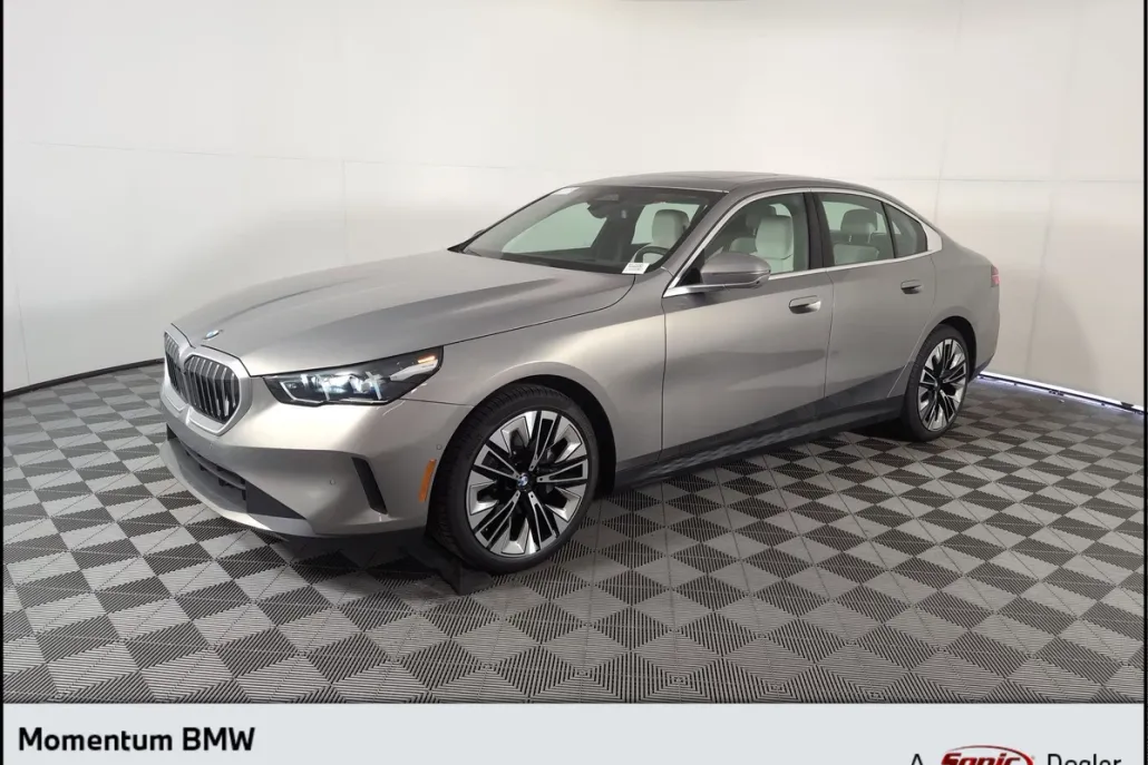 2026 Bmw 530i Sedan 5 photo 1