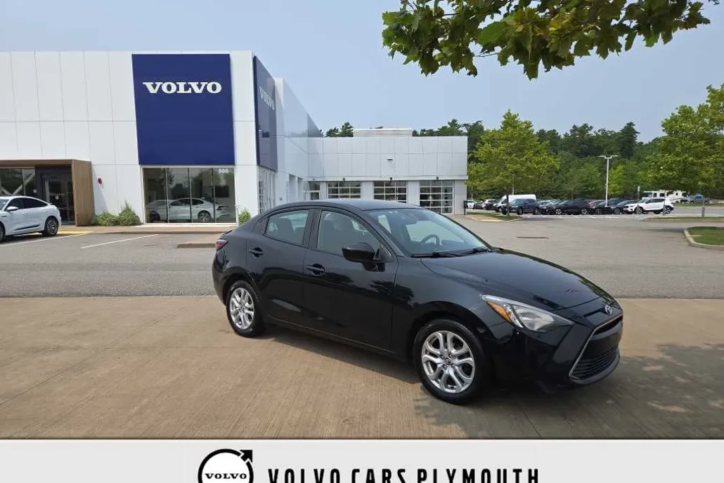 2017 Toyota Yaris iA Base photo 1