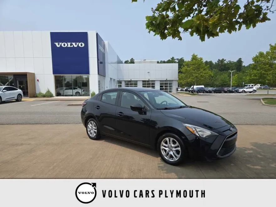 2017 Toyota Yaris iA Base photo 1