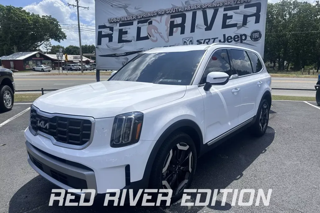 2023 Kia Telluride S photo 1