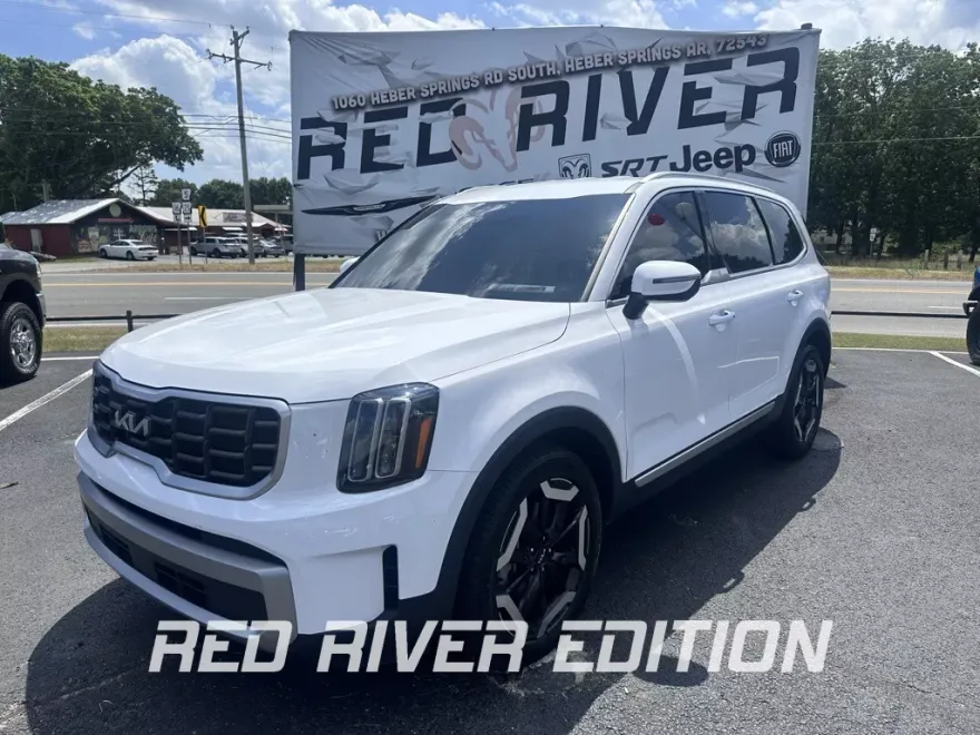 2023 Kia Telluride S photo 1