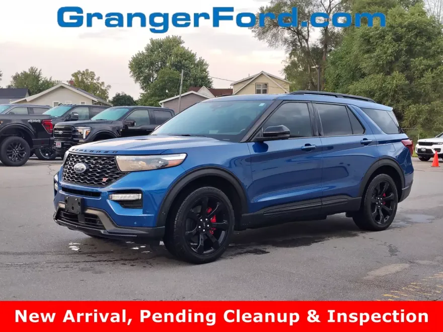 2021 Ford Explorer ST photo 1