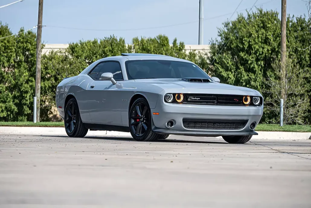 2022 Dodge Challenger R/T photo 1