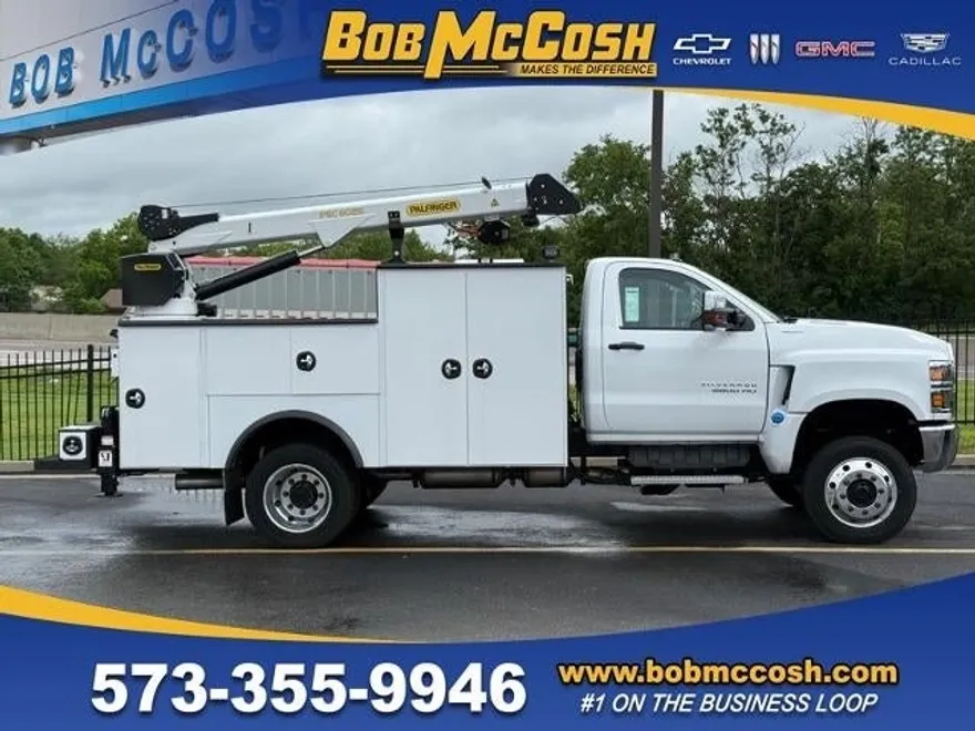 2024 Chevrolet Silverado 5500HD Work Truck photo 1