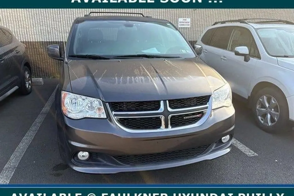 2019 Dodge Grand Caravan SXT photo 1