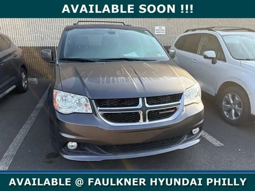 2019 Dodge Grand Caravan SXT photo 1