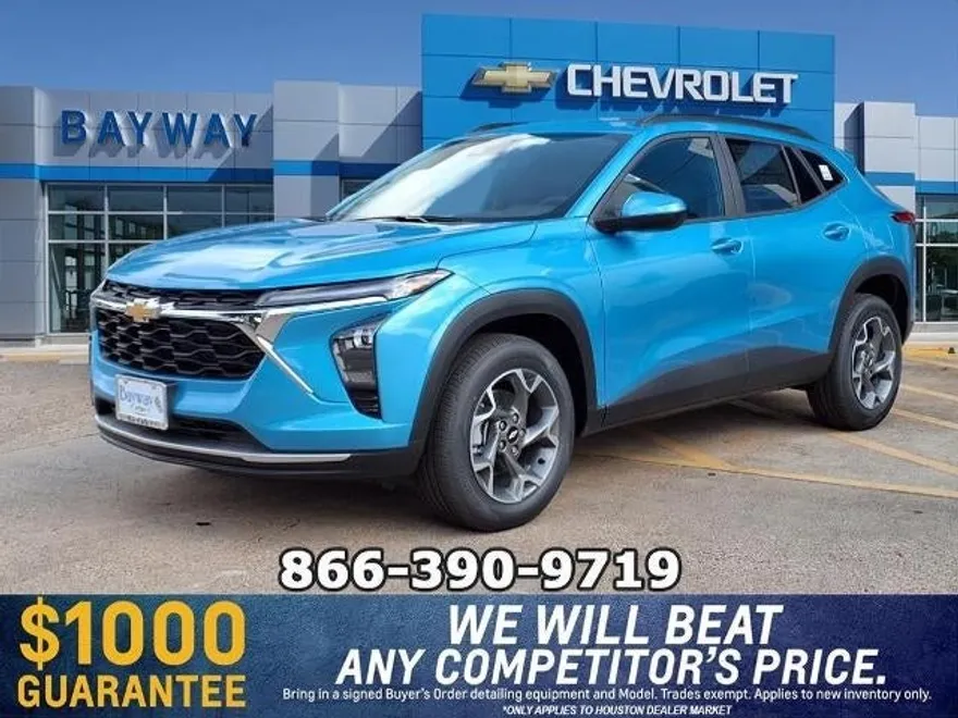 2025 Chevrolet Trax LT photo 1