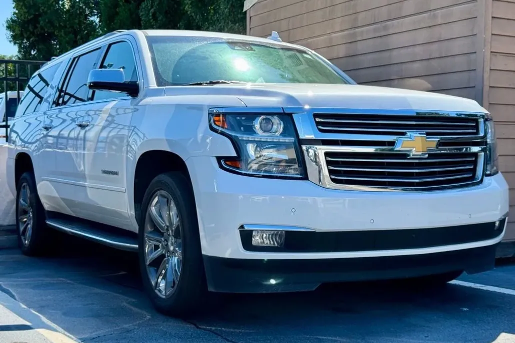 2018 Chevrolet Suburban Premier photo 1