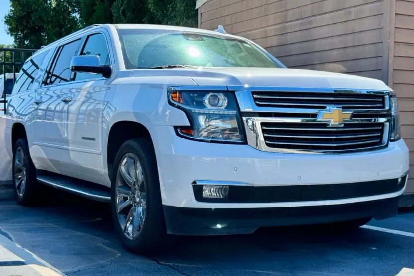 2018 Chevrolet Suburban Premier photo 1