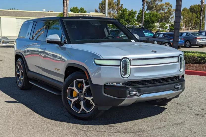 2023 Rivian R1S Adventure photo 1