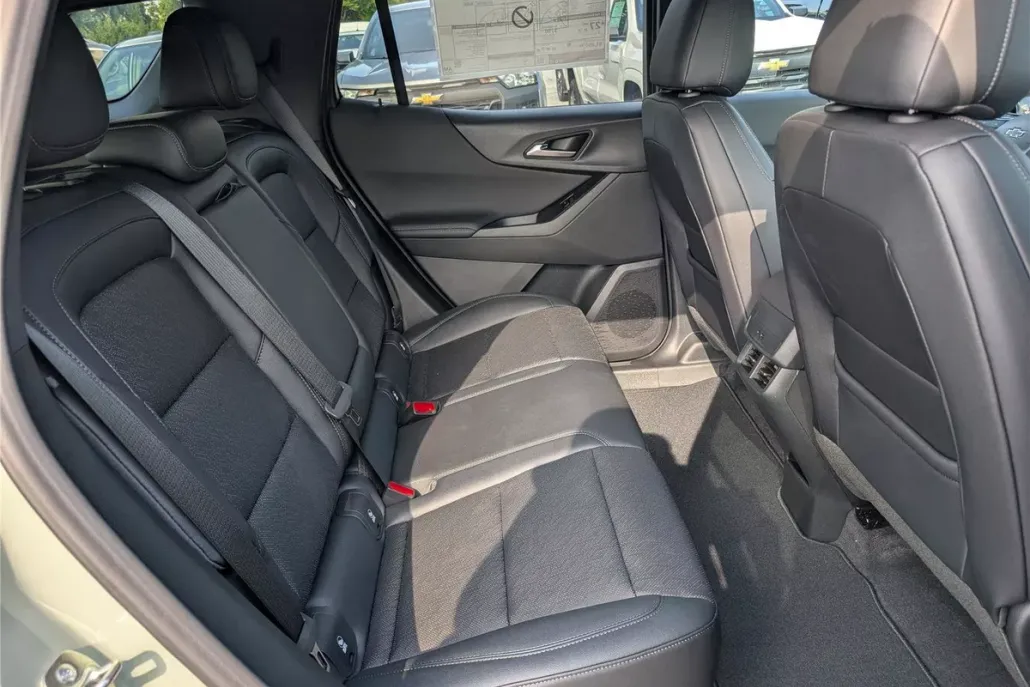 2026 Chevrolet Equinox LT photo 1