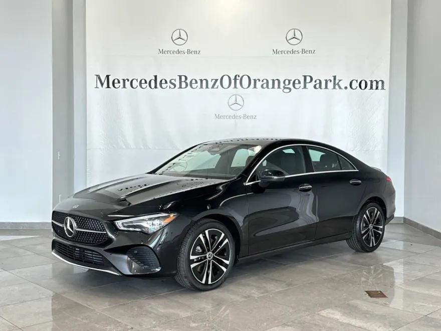 2025 Mercedes Benz CLA 250 4MATIC photo 1