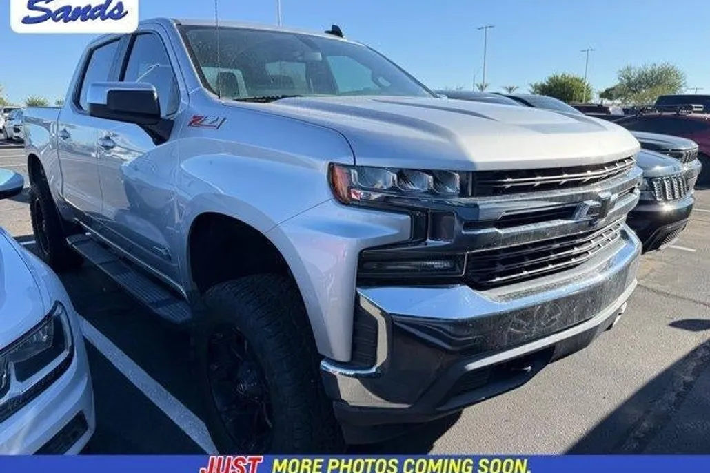 2020 Chevrolet Silverado 1500 LT photo 1